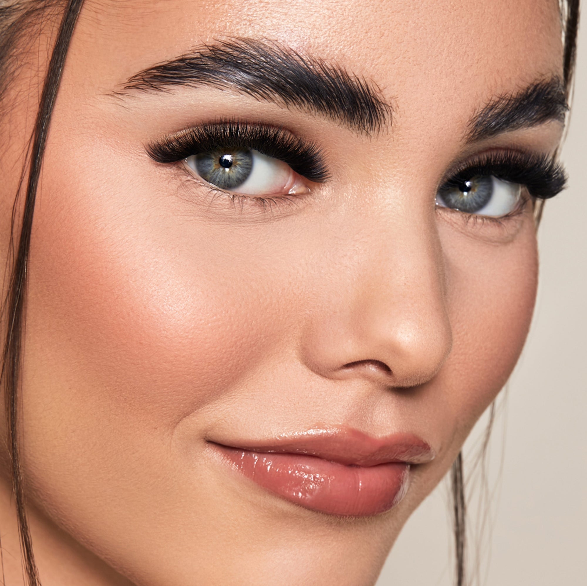 FAVORITE Cashmere Faux Mink Mega Volume &amp; Volume  Lashes - 18 lines